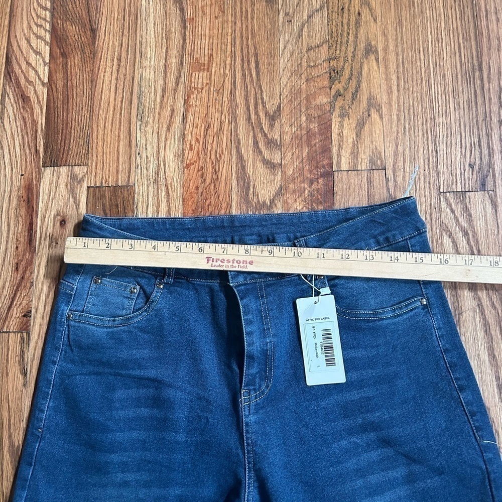 NWT Flare High Rise Medium Wash Jeans ( No Brand ) Size Large Stretchy - Picture 3 of 7